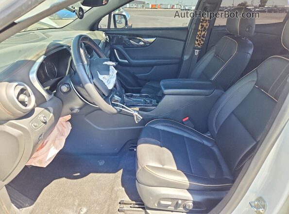 3GNKBLRS7MS505869 2021 CHEVROLET BLAZER White Widok wnętrza z przodu
