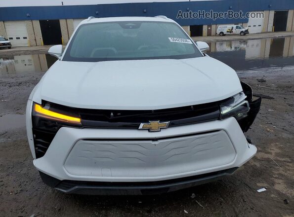 3GNKDBRJ5RS252201 2024 CHEVROLET BLAZER White Widok z przodu