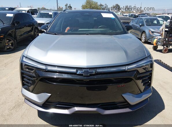 3GNKDERL1SS247103 2025 CHEVROLET OTHER Silver Սալոնի հետևի տեսք