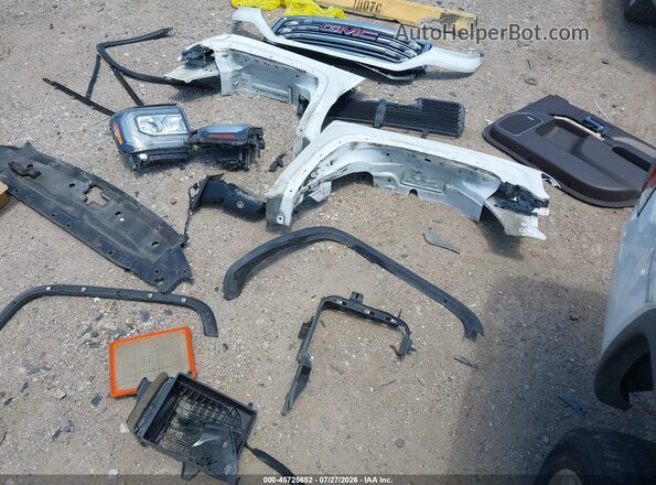 3GTP1NEC0JG450787 2018 GMC SIERRA White Instrument cluster view