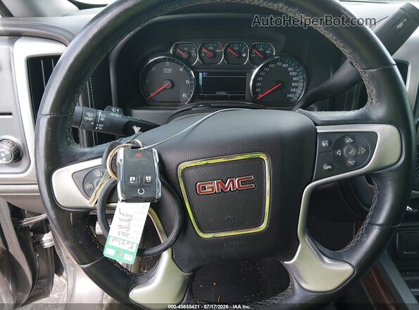 3GTP1NEC8JG136689 2018 GMC SIERRA Синий Вид панели приборов