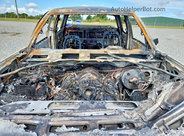 3GTU1NER7JG271024 2018 GMC SIERRA White Widok wnętrza z tyłu