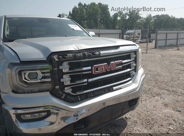 3GTU2NEC0HG489938 2017 GMC SIERRA Silver Вид спереду