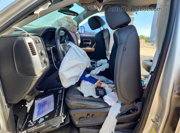 3GTU2NEC3JG525482 2018 GMC SIERRA Серебряный Вид салона спереди