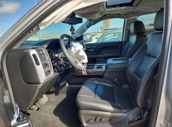 3GTU2NEC6JG432276 2018 GMC SIERRA Silver Вид салону спереду