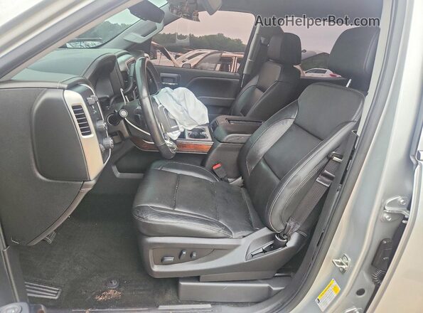 3GTU2NEC6JG464421 2018 GMC SIERRA Silver Вид салону спереду