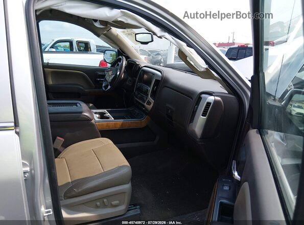 3GTU2NEC8HG424318 2017 GMC SIERRA Silver Front interior view