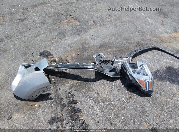 3GTU9BED0KG268415 2019 GMC K1500 Silver Սարքավորումների վահանակի տեսք