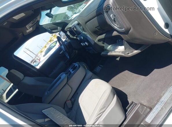 3GTU9BED8LG166779 2020 GMC SIERRA White Widok wnętrza z przodu