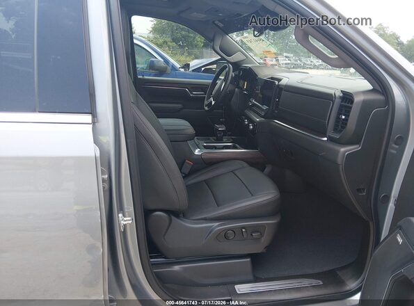 3GTUUDEDXSG373375 2025 GMC SIERRA Gray Widok wnętrza z przodu