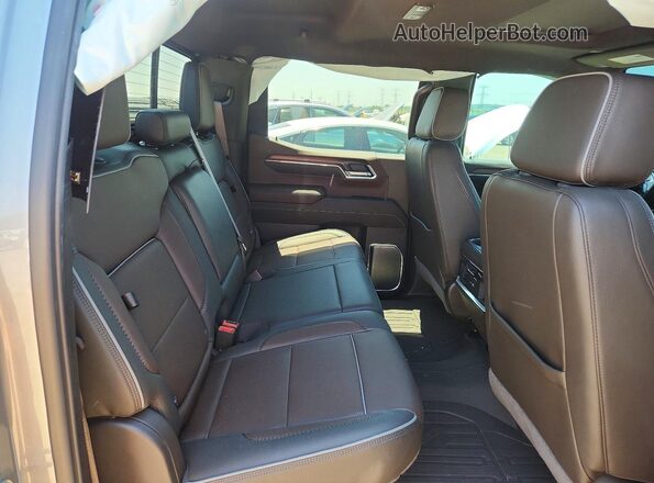 3GTUUGED0RG376927 2024 GMC SIERRA Gray Vista de los asientos traseros