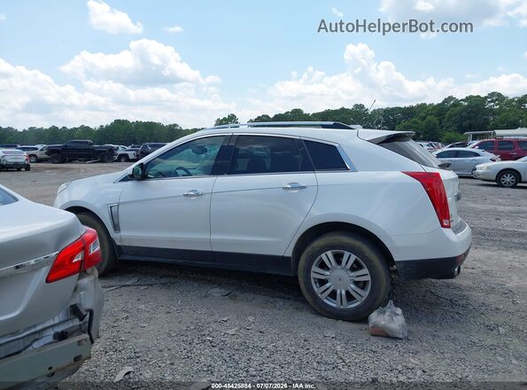 3GYFNBE32GS573778 2016 CADILLAC SRX White Widok wnętrza z tyłu