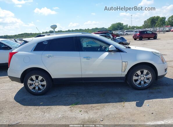 3GYFNBE33GS548145 2016 CADILLAC SRX White Вид задньої частини салону