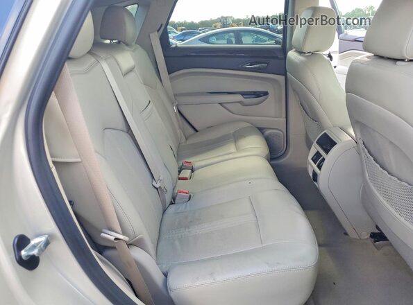 3GYFNBE37GS505895 2016 CADILLAC SRX Beige Вид задньої частини салону