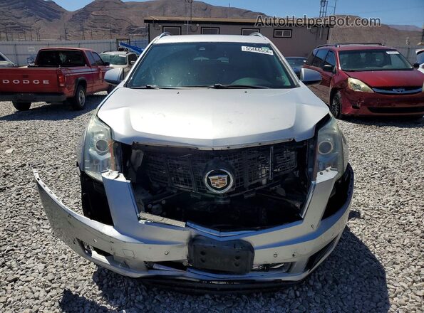 3GYFNBE3XGS567517 2016 CADILLAC SRX Серебряный Вид спереди