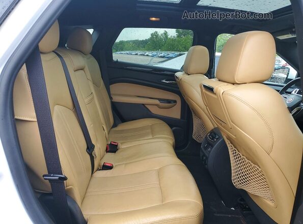 3GYFNDE35GS543573 2016 CADILLAC SRX White Rear interior view