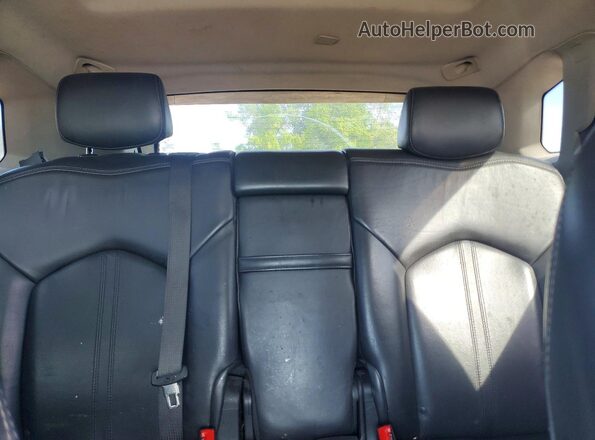 3GYFNDE38GS565941 2016 CADILLAC SRX White Rear seats view
