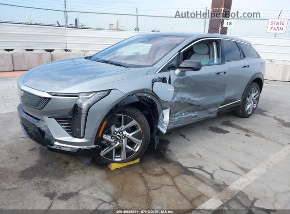 3GYK3BMR1SS236635 2025 CADILLAC OPTIQ Silver წინა მარცხენა ხედი სამი მეოთხედიდან