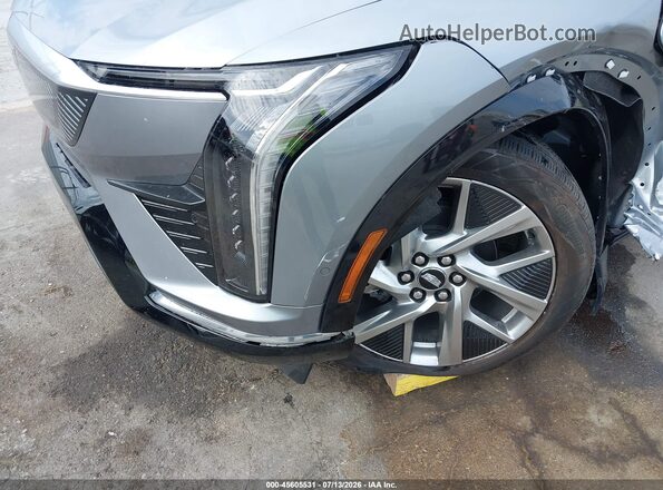 3GYK3BMR1SS236635 2025 CADILLAC OPTIQ Silver 