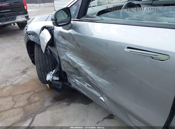 3GYK3BMR1SS236635 2025 CADILLAC OPTIQ Silver 