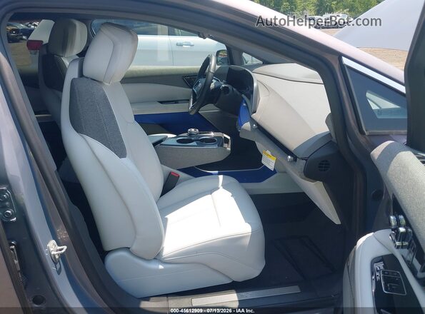 3GYK3BMR2SS211260 2025 CADILLAC OPTIQ Gray Widok wnętrza z przodu