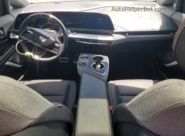 3GYK3BMRXSS267902 2025 CADILLAC OPTIQ Red Вид панелі приладів