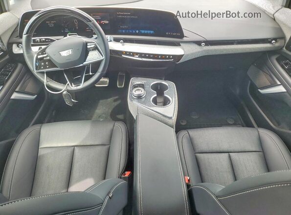 3GYK3DMR4SS216794 2025 CADILLAC OPTIQ White Widok deski rozdzielczej