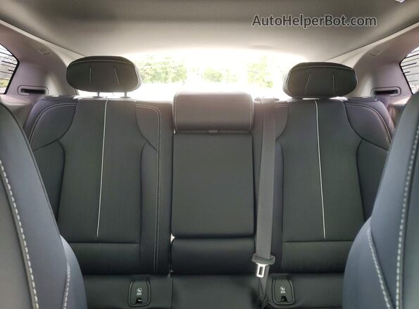 3GYK3DMR4SS216794 2025 CADILLAC OPTIQ White Widok tylnych siedzeń