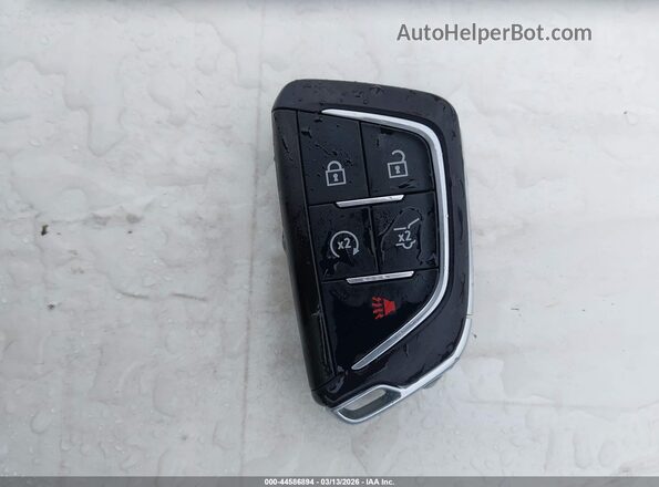 3GYK3DMR5SS236116 2025 CADILLAC OPTIQ Blue წინა პანელის ხედი