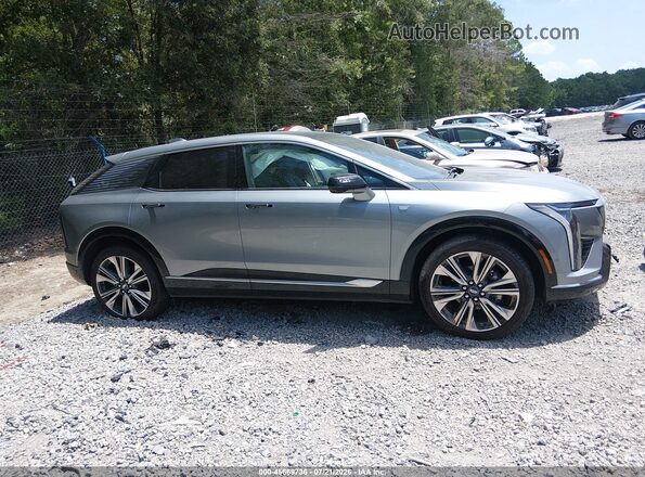 3GYK3DMR8SS222470 2025 CADILLAC OPTIQ Light Blue Вид задней части салона