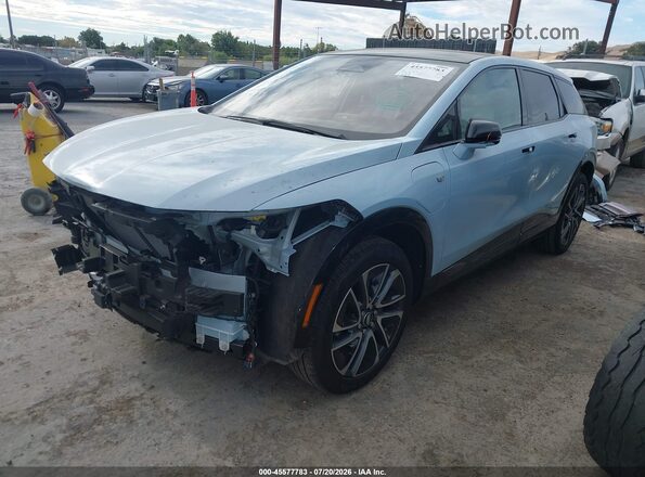 3GYK3EMR5SS164288 2025 CADILLAC OPTIQ Light Blue Առջևի ձախ երեք քառորդ տեսարան