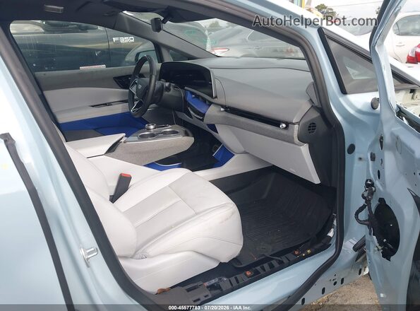 3GYK3EMR5SS164288 2025 CADILLAC OPTIQ Light Blue Սալոնի դիմացի տեսք