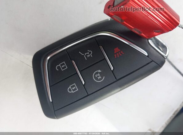 3GYK3EMR5SS164288 2025 CADILLAC OPTIQ Light Blue Առջևի վահանակի տեսք
