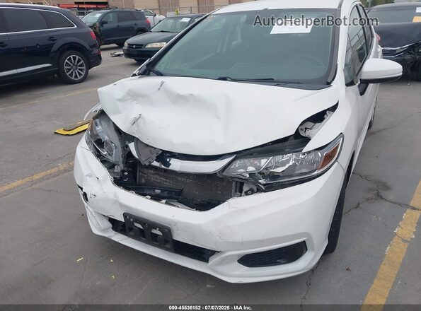 3HGGK5H40JM735252 2018 HONDA FIT Белый Вид спереди