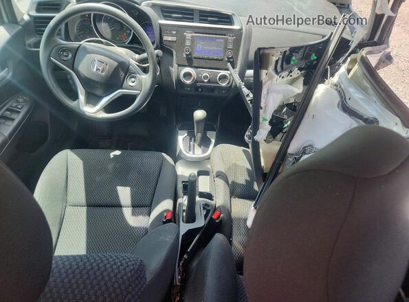 3HGGK5H42KM731818 2019 HONDA FIT White Vista del salpicadero