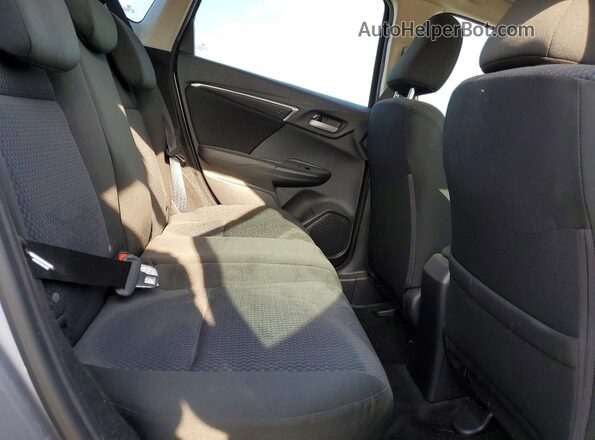 3HGGK5H45KM735149 2019 HONDA FIT Silver Widok wnętrza z tyłu