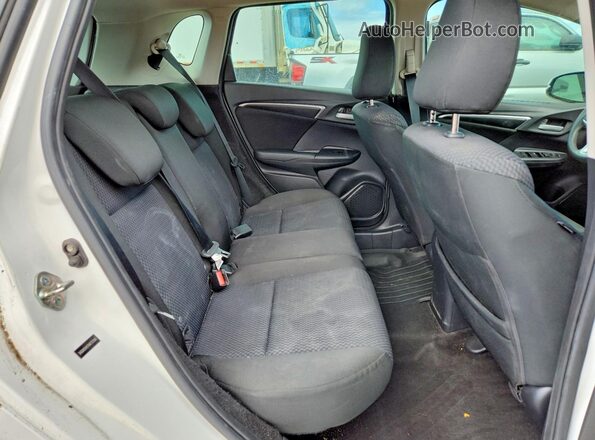 3HGGK5H47KM731586 2019 HONDA FIT White Rear interior view