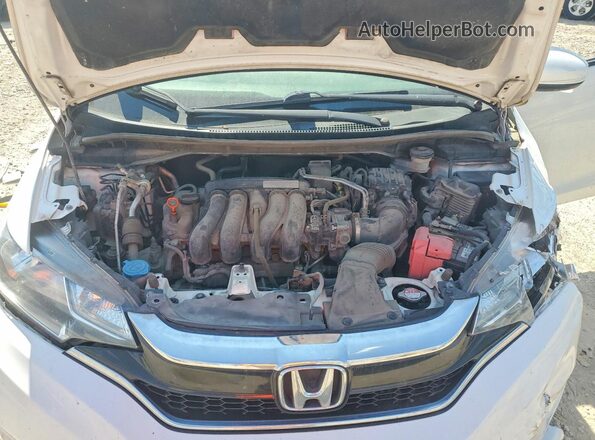 3HGGK5H47KM749635 2019 HONDA FIT White Вид задньої частини салону