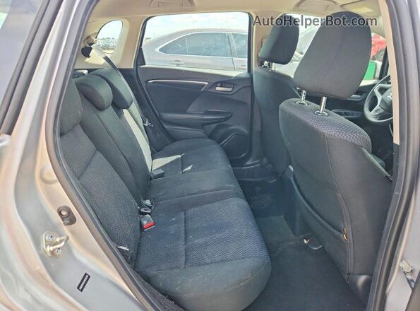 3HGGK5H4XJM702260 2018 HONDA FIT Silver Widok tylnych siedzeń