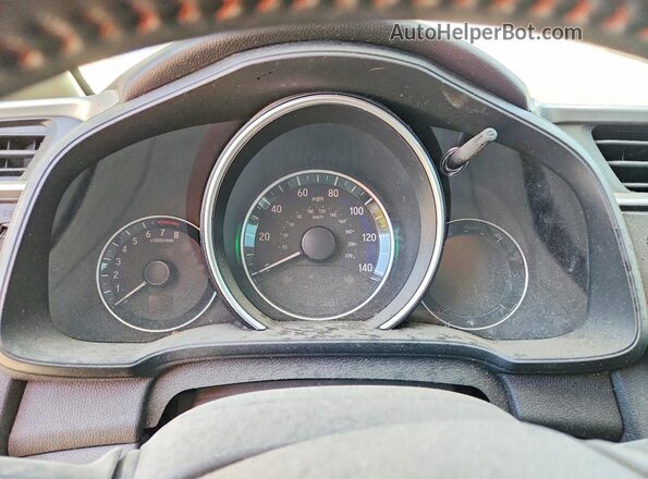 3HGGK5H61JM700253 2018 HONDA FIT White Vista del cuadro de instrumentos