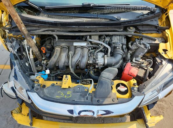 3HGGK5H64JM722196 2018 HONDA FIT Yellow Widok wnętrza z tyłu