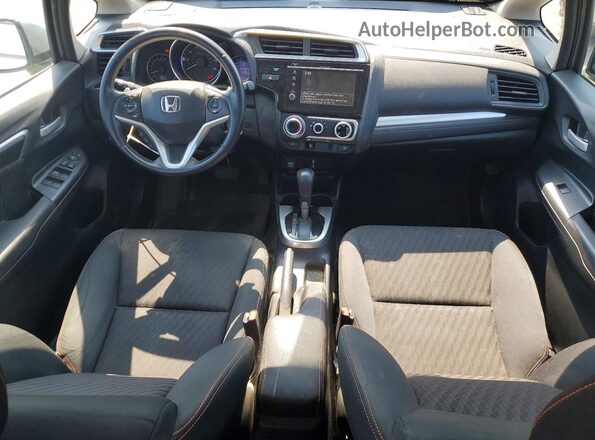3HGGK5H65JM715967 2018 HONDA FIT Silver Vista del salpicadero