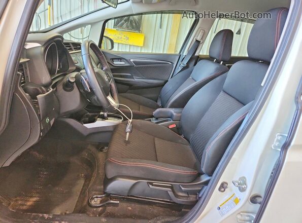 3HGGK5H66JM707649 2018 HONDA FIT White Front interior view