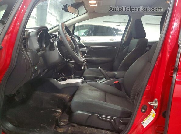 3HGGK5H81JM711142 2018 HONDA FIT Red Вид салону спереду