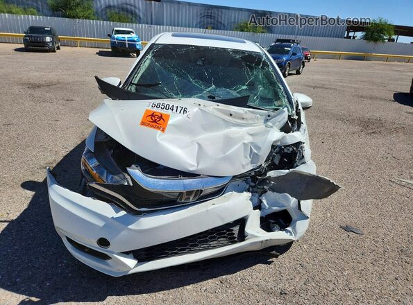3HGGK5H84JM704489 2018 HONDA FIT Белый Вид спереди