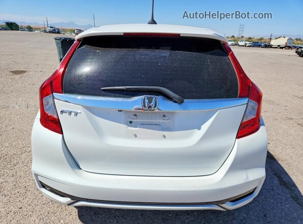 3HGGK5H84JM704489 2018 HONDA FIT Белый Вид сзади