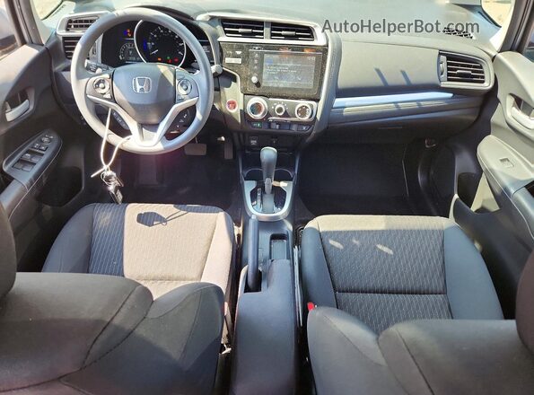 3HGGK5H88JM714328 2018 HONDA FIT Silver Вид панелі приладів