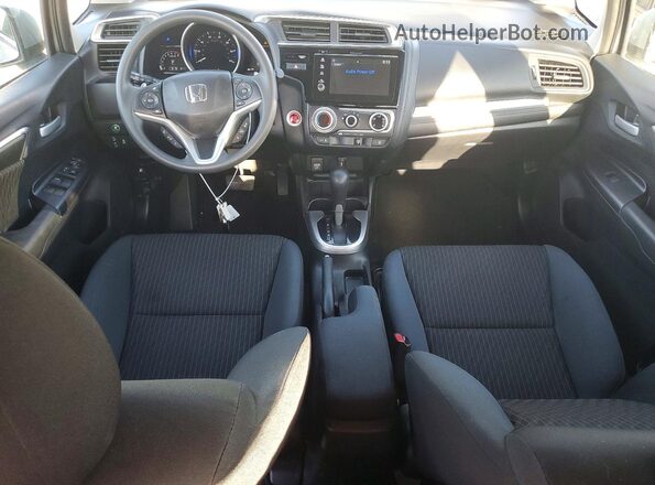 3HGGK5H89KM738073 2019 HONDA FIT Серебряный Вид панели приборов