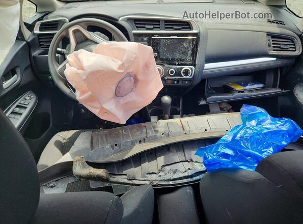 3HGGK5H8XJM716131 2018 HONDA FIT Черный Вид панели приборов