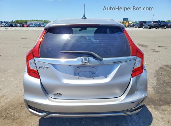 3HGGK5H94JM732916 2018 HONDA FIT Silver Հետևի տեսք